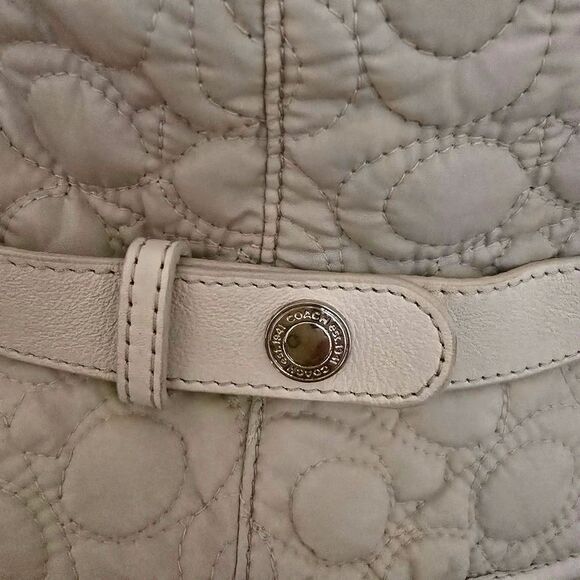Coach Quilted Signature ‘C’ Bucket Hat With Buckle sz Small - Picture 4 of 4
